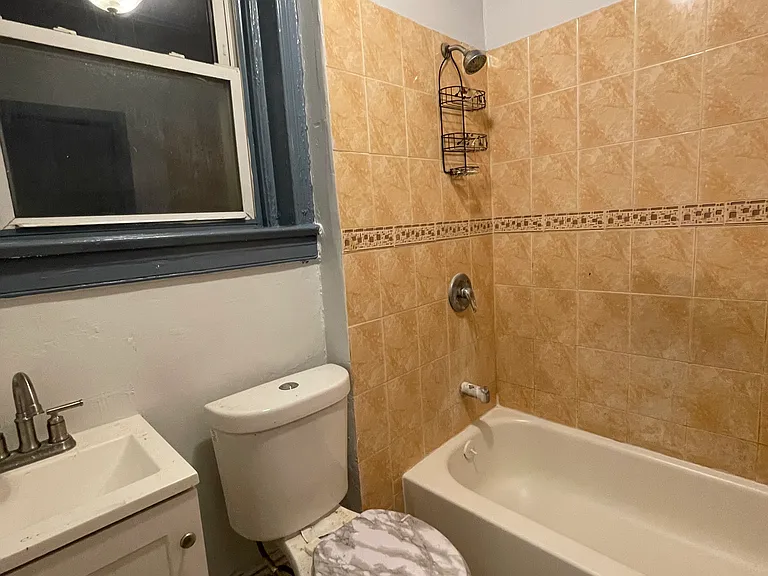 9 Ellington St #4 — Photo 7