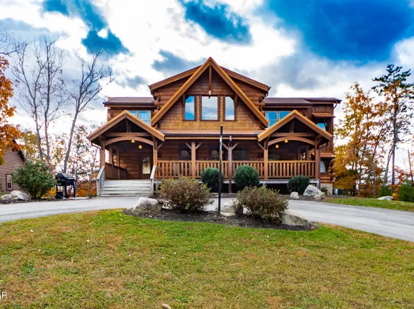 2316 Mimosa Dr, Sevierville, TN 37862