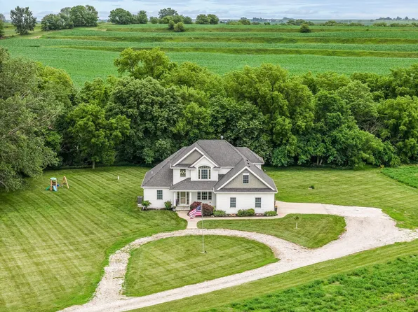 18531 340th St, Treynor, IA 51575