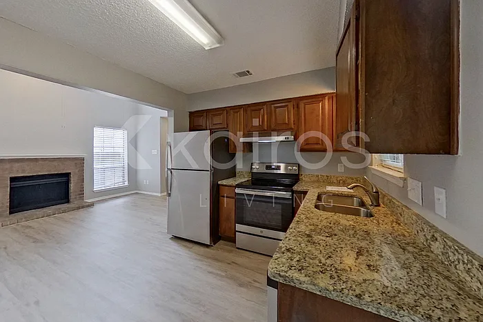 2140 Woodnote Ln — Photo 8