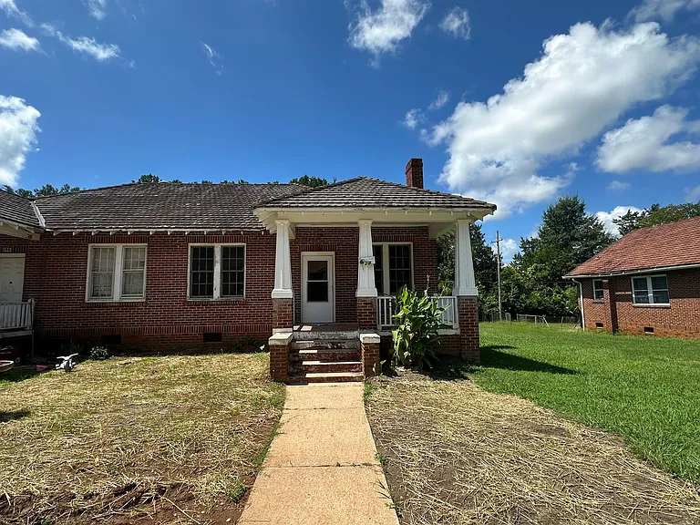 618 Grier St — Photo 1