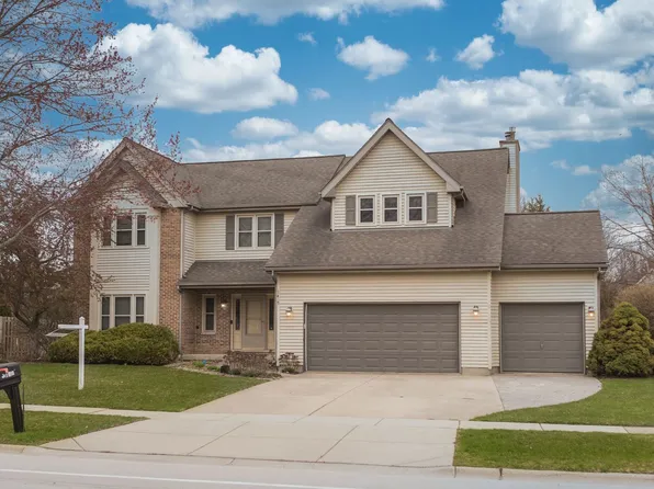 1415 Stonegate Rd, Algonquin, IL 60102