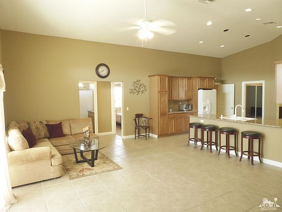 5th image of 65745 Desert View Ave