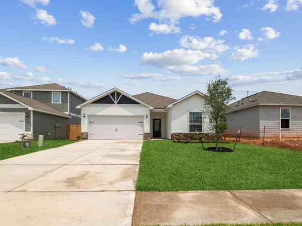 345 Fastboy Ln, Waller, TX 77484