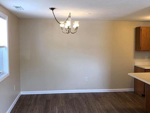 4th image of 103 Elmwood Dr #103