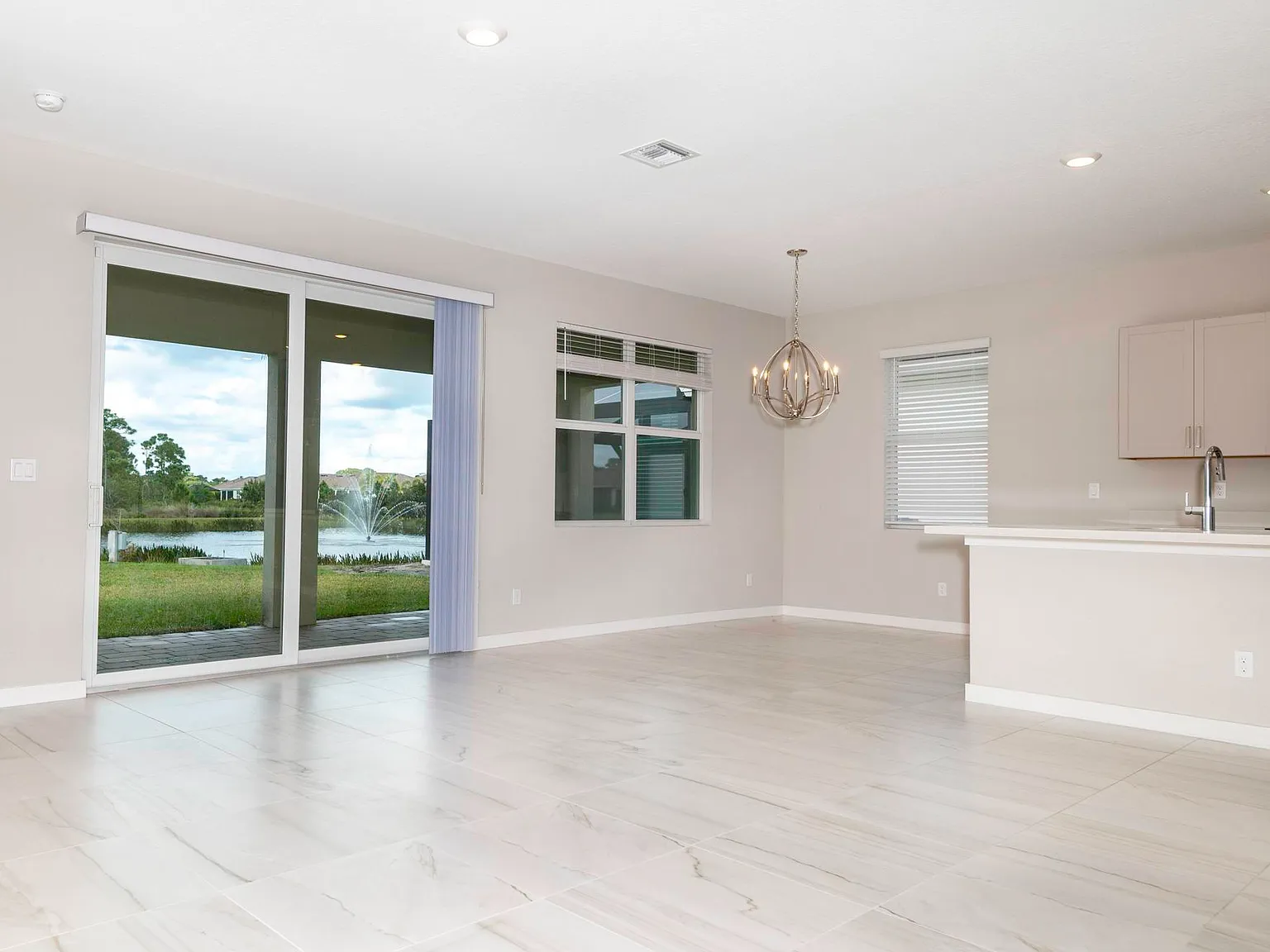 3 bed, 2.0 bath, 1636 sqft, $3,500 — Photo 4