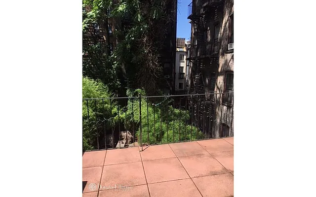 Rented by Douglas Elliman | media 42