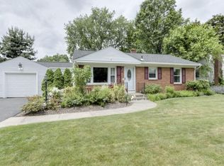 98 Kane St, Springfield, MA 01119