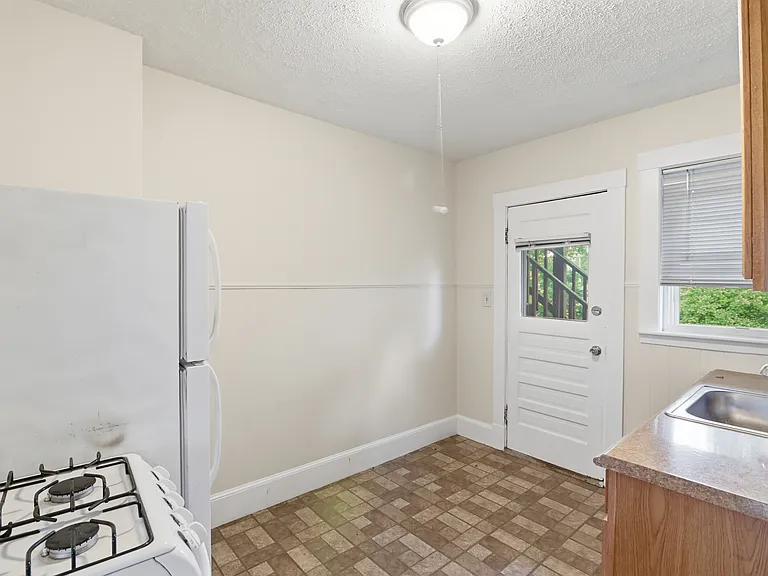 60 Raycroft St #R-1 — Photo 14
