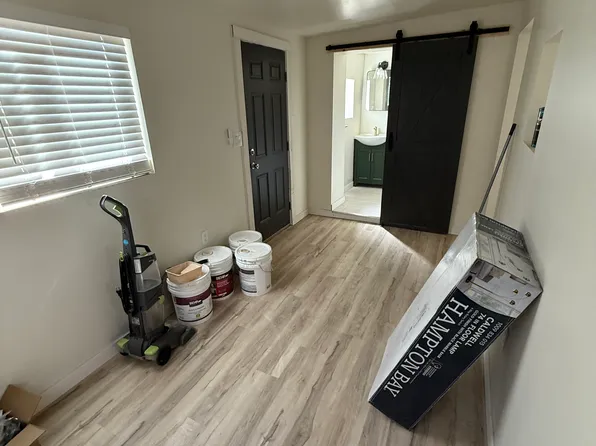 1414 7th St NW #2, Albuquerque, NM 87102