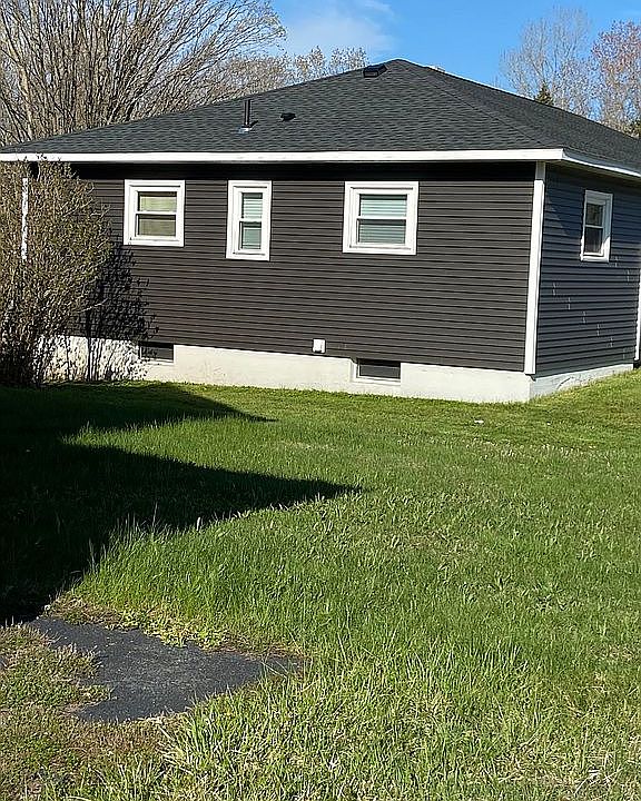 2nd image of 423 E Housatonic St