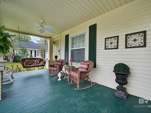 4th image of 79 Mims St