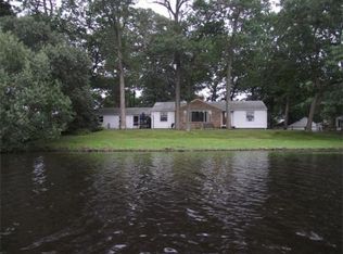 32 Earl St, Rockland, MA 02370