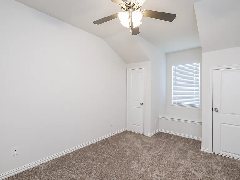336 Emerald Creek Dr — Photo 5