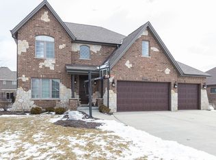 2126 Water Chase Dr, New Lenox, IL 60451