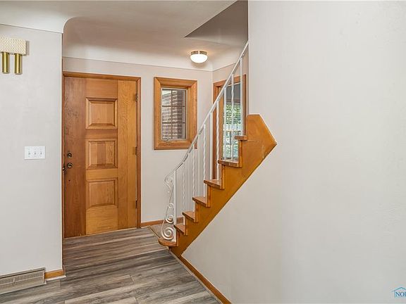 3rd image of 417 Forest Dr
