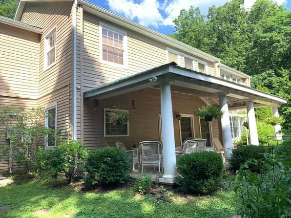 320 Grass Run Rd, White Sulphur Springs, WV 24986