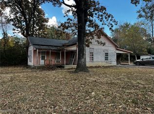 535 E 5th St, Waldron, AR 72958