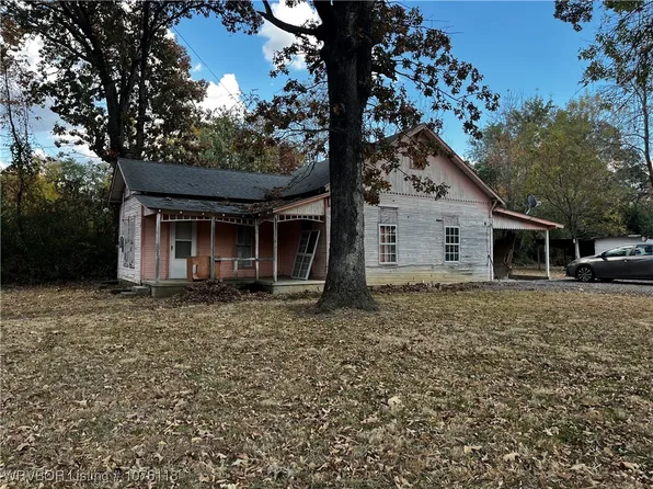 535 E 5th St, Waldron, AR 72958