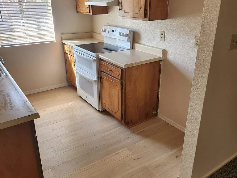 4031 W Linda Ln — Photo 2