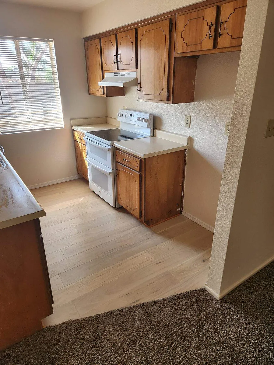 Building Photo - 4031 W Linda Ln