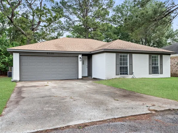 8520 Baker Rd, Beaumont, TX 77707