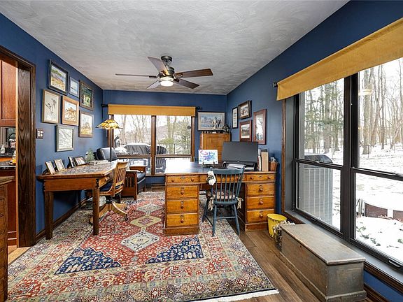 5th image of 850 Martin Rd