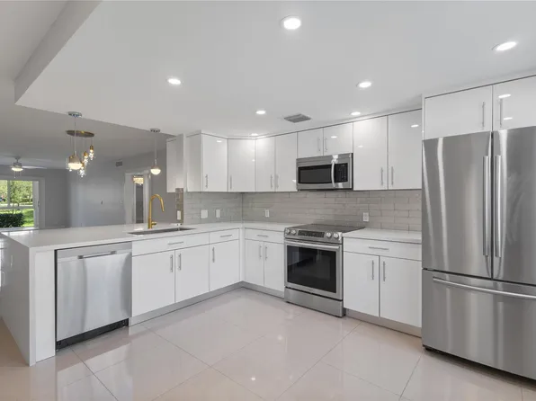 4301 Martinique Circle #M1, Coconut Creek, FL 33066