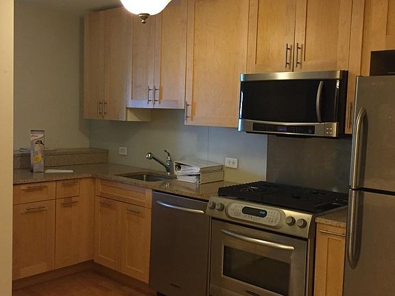 5th image of 105 Greene St APT 603