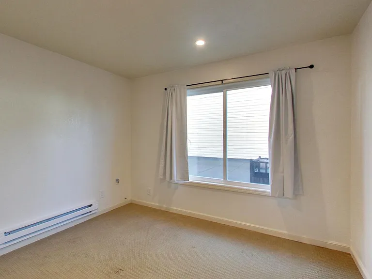 205 Collins St #5 — Photo 9