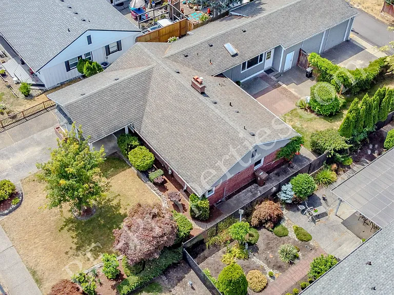 1840 N Shirley St — Photo 38