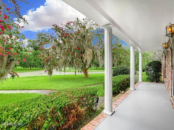 5th image of 6889 BAKERSFIELD Drive