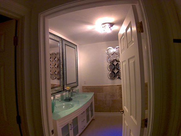 5th image of 3811 Bridge Dr