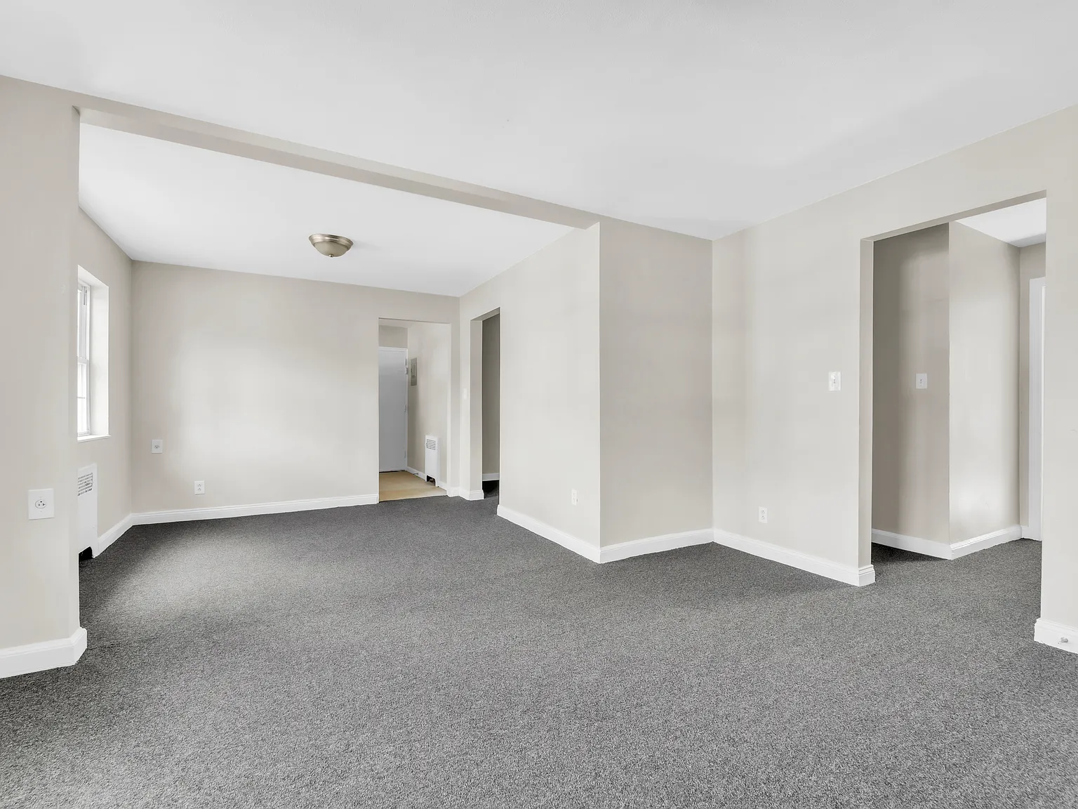1 bed, 900 sqft, $1,295 — Photo 2