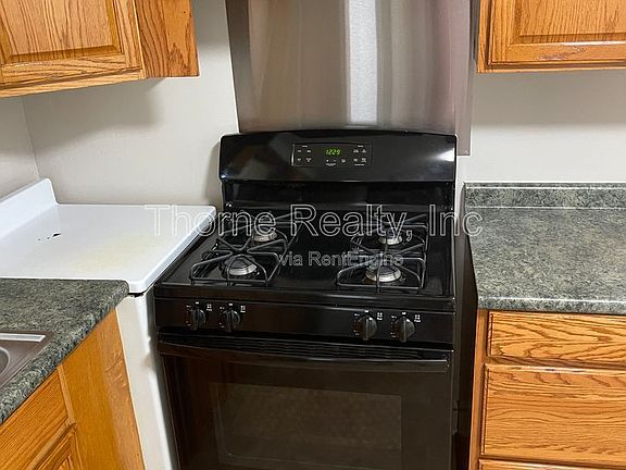 3rd image of 1809 Bedford Rd