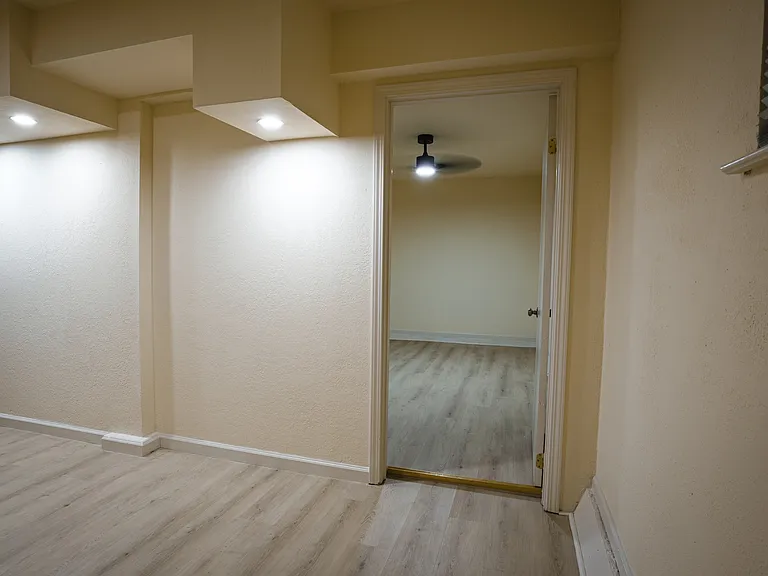 582 Euclid Ave #B — Photo 18