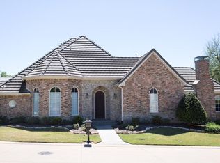 6616 Firestone Rd, Fort Worth, TX 76132