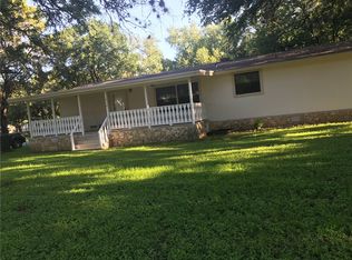 216 Travis Ln, Spicewood, TX 78669