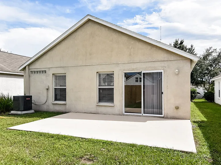 7556 Oxford Garden Cir — Photo 15