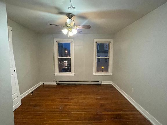 3rd image of 201 E Washington St #2F