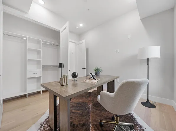 373 New York Avenue image 19 of 28