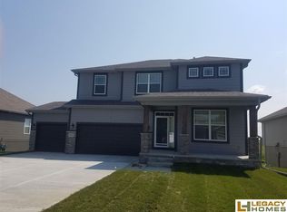 10211 Rosewater Pkwy, Bennington, NE 68007