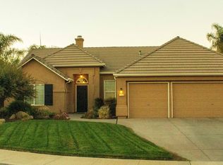 1142 W Pepper Dr, Hanford, CA 93230