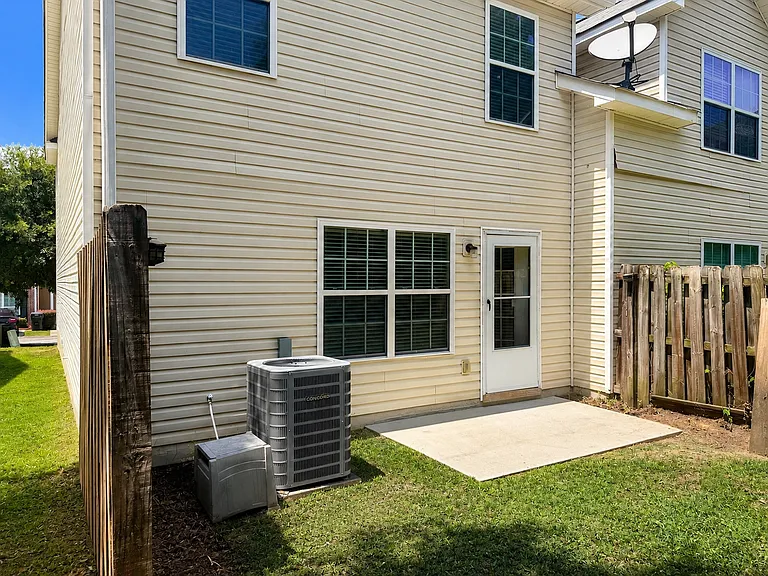 2022 Reserve Ln — Photo 2