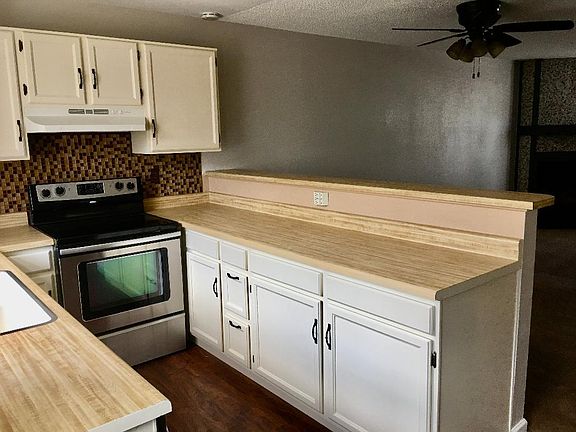 4th image of 1227 S Flower Cir