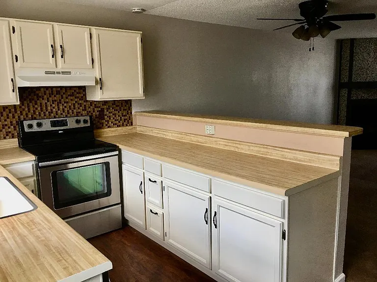 1227 S Flower Cir — Photo 4