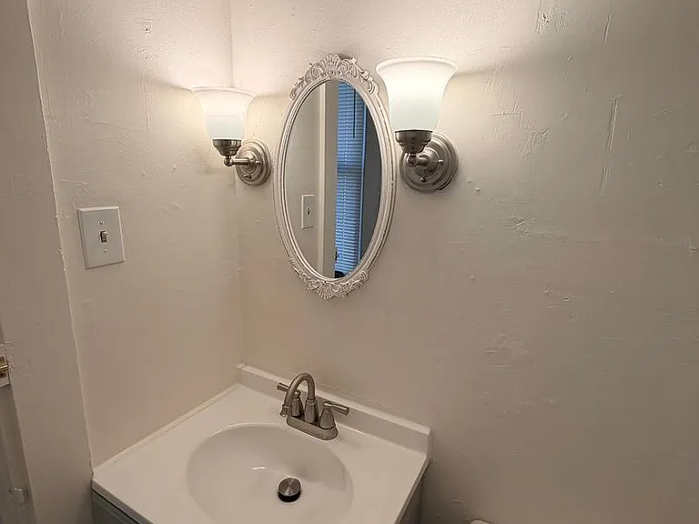142 S Prince St — Photo 11