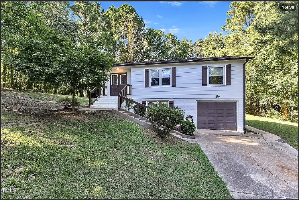 3 bed, 1400 sqft, $1,950 — Photo 1