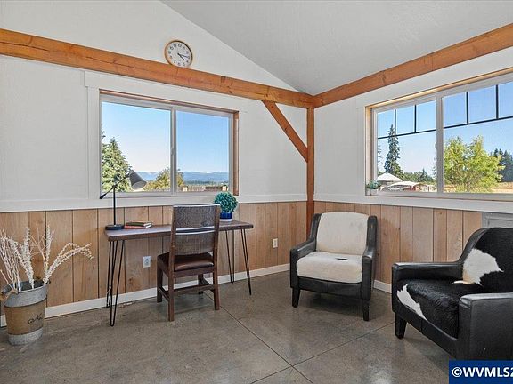 3rd image of 39038 Griggs Dr