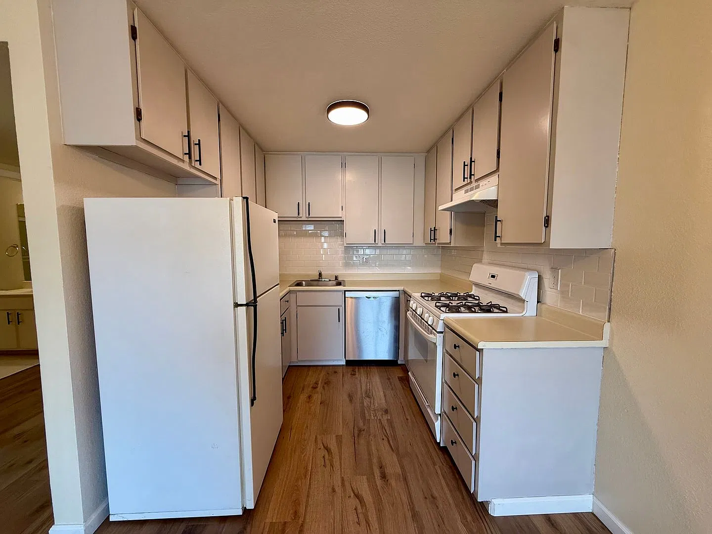 Spacious 1BR w/ Parking Available - Steps to Ocean Beach! — Photo 2